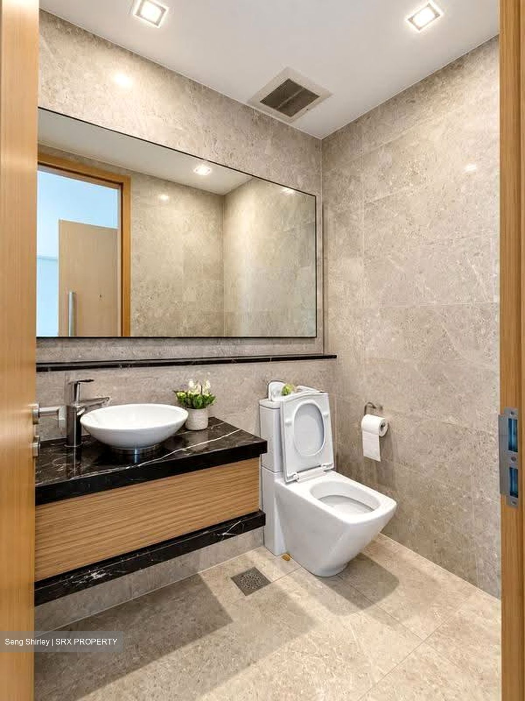 Marina Bay Residences (D1), Condominium #630745581